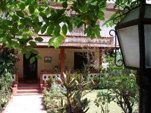 Hôtel Cancio'S House à Aldona Extérieur photo